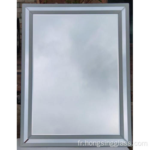 Miroir suspendu rectangulaire du ruban